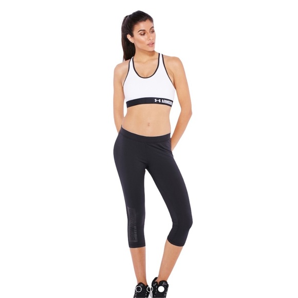 Under Armour Pants - Under Armour logo Capri cropped legging M